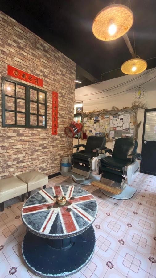 82G Backpacker Inn Magong Esterno foto